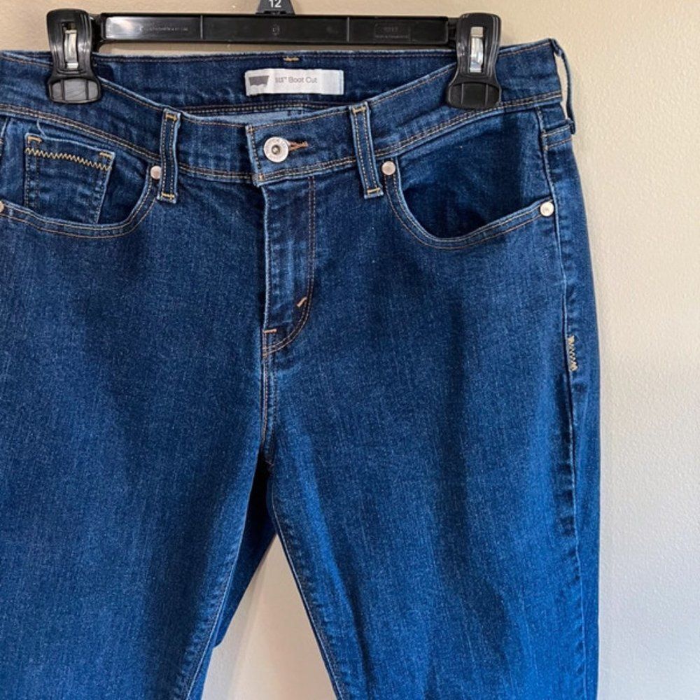 Levi's size 8 M‎ bootcut jeans - Picture 2 of 7